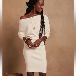 Banana Republic Elegant Off-Shoulder Cream Dress small